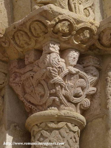 CAPITELES DE LA PORTA SPECIOSSA